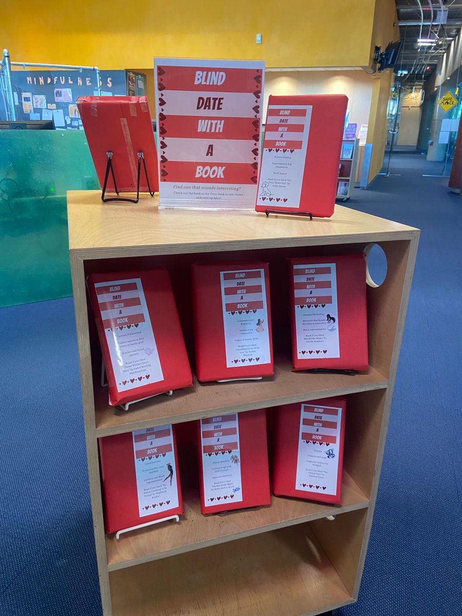 PhxLibrary's tweet image. Teen Central is celebrating #BlindDateWithABook all month long @ Burton Barr. 💘 Minor hints are given as to what each book is about... from there, blindly pick one to check out &amp;amp; take home! Find a new friend for February. bit.ly/3gST4lO #YA #JustReadPPL #PHX