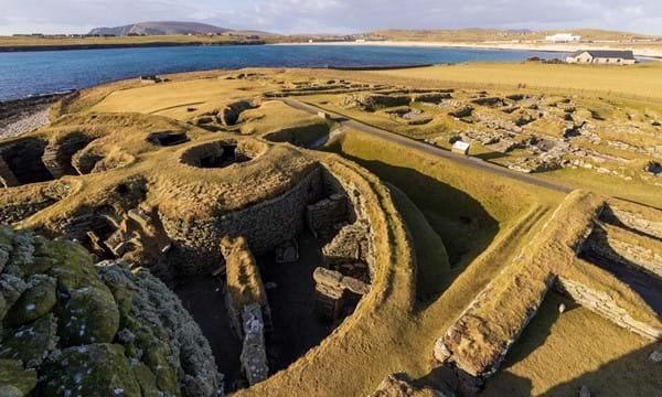 Scottish_Banner's tweet photo. In the FEB #ScottishBanner:
Jarlshof story translated into Shaetlan for the first time
#Shaetlan is a distinct contact #language that pre-dates Standard English in #Shetland.
Issue out now!
https://t.co/g2FwD0UX0p
#TheBanner #Scotland #LoveShetland #AmazingScotland #LoveScotland https://t.co/l32kWO71h4