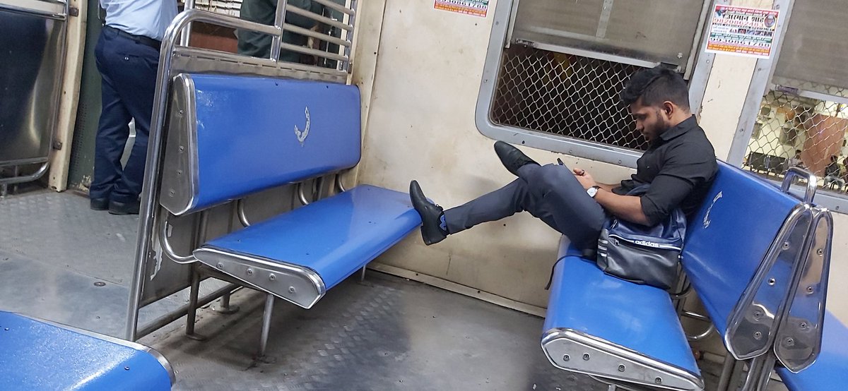 ShashankChavan7's tweet photo. @AskAnshul I can understand bhikari and chapris sitting like this but educated people i hate the most! https://t.co/fXgqfg7ccR