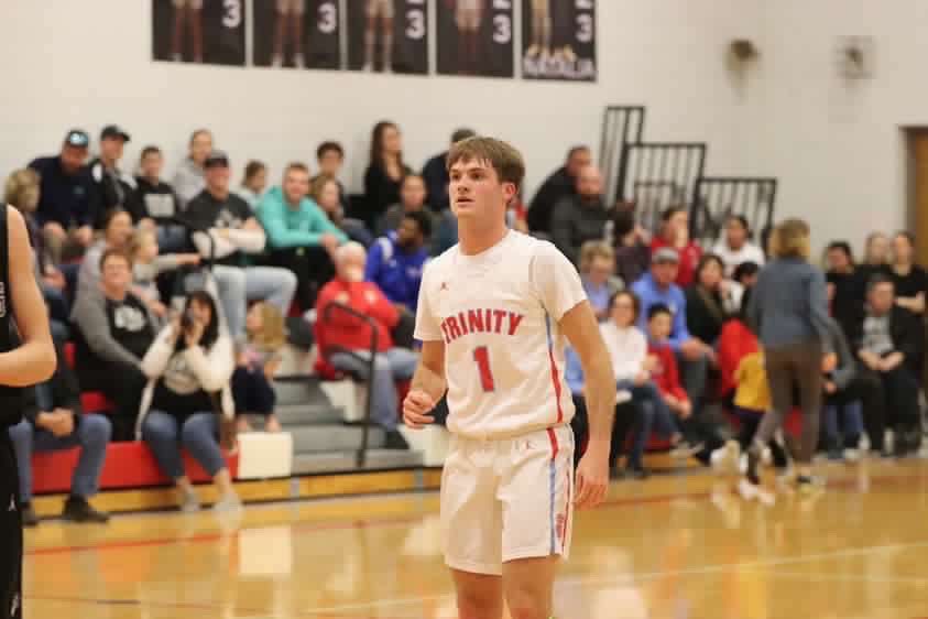 Blake Hammeke of Trinity Catholic had 40 points tonight in a double overtime win against Remington, 70-68.
#sportsinkansas