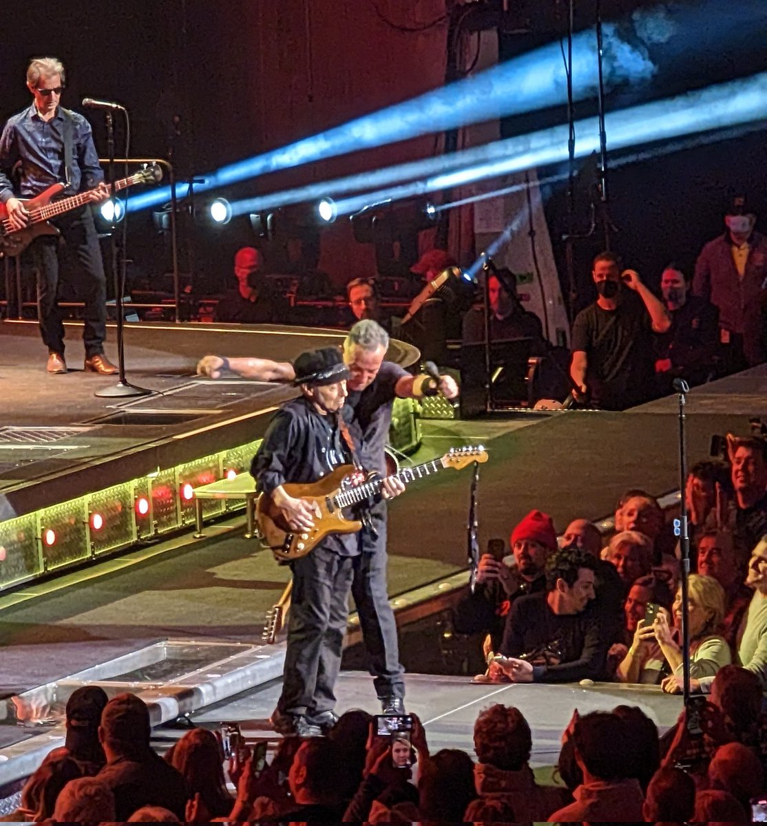 Poppa_Sam's tweet image. The @springsteen tour hits Atlanta. 

@nilslofgren and Bruce.

#estreetband
#BruceSpringsteen 
#springnuts