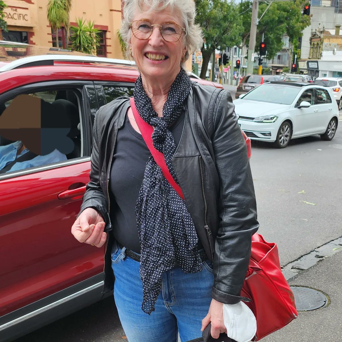 RMFAus's tweet photo. Thank you Elisabeth for bringing a bag of refs goodies all the way from Ballarat. #RMFstars https://t.co/VhlMyJlHUU https://t.co/EkeaQctVFc