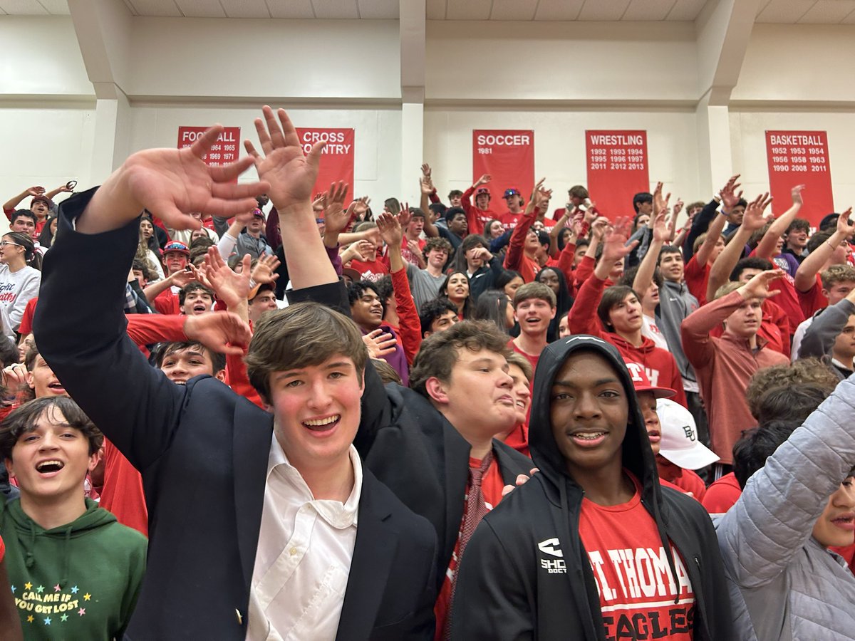 STHCatholic's tweet photo. 🚨🚨🚨
Final 

no. 4 Tomball Concordia Lutheran 67
no. 3 @STHCatholic 69

💥 Franklin (18p) gm-winning drive @ 0:00
💥 from down 8 @ 1:59
💥 Valentine (16p 2nd half) 8p final 1:00
💥 Beston 16p
💥 #STHCatholic 22-1, 7-0 best start program  history

#txhshoops

HC Karnell James ⤵️ https://t.co/3jH4ICHjGW