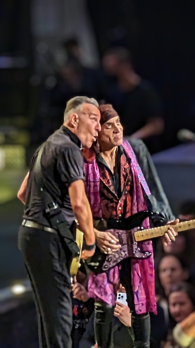 Poppa_Sam's tweet image. Lifelong friends...

@springsteen and @StevieVanZandt 

#estreetband
#BruceSpringsteen 
#springnuts 
#atlanta23