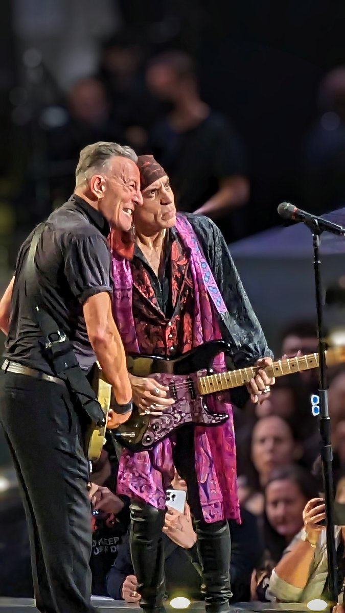 Poppa_Sam's tweet image. Lifelong friends...

@springsteen and @StevieVanZandt 

#estreetband
#BruceSpringsteen 
#springnuts 
#atlanta23