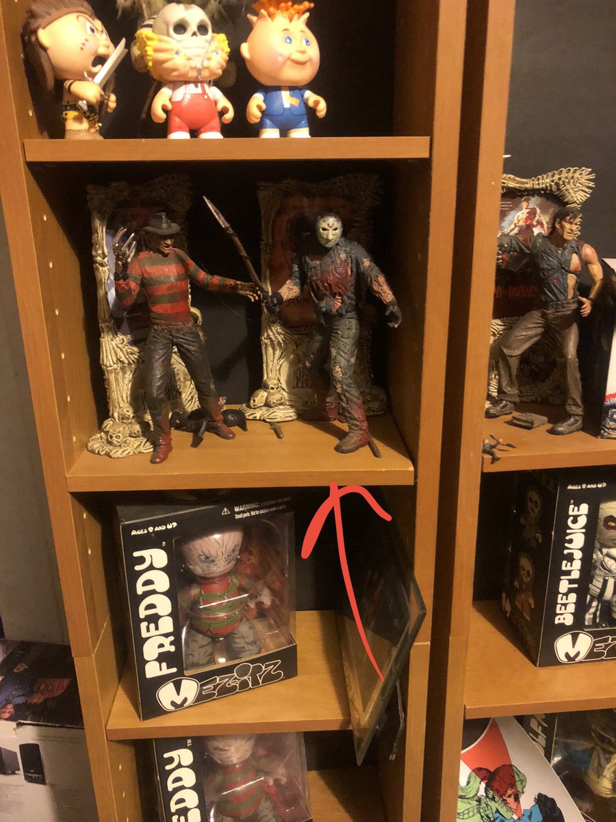 OderusYou's tweet photo. @jamiroqueer lol I have the same figure and the mask is a custom one off https://t.co/A45pNESMp7