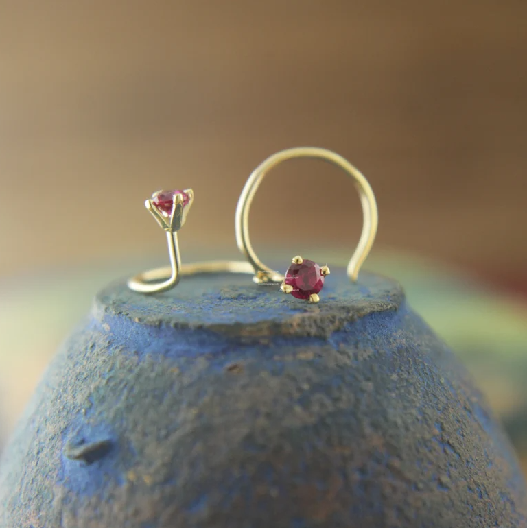 WhattobuyonEtsy (@whattobuyonetsy) on Twitter photo Ruby Nose Pin, 10k Solid Gold C Wire Nose Pin
Buy this @ by UncommonJewelsIN on Etsy!
<a href="/aadityadiamonds/">AADITYA-DIAMONDS</a>
etsy.com/in-en/shop/Unc…
#whattobuyonetsy #ValentinesDayGift #ValentinesGift #GiftforHer #Jewelry Ruby Nose Pin, 10k Solid Gold C Wire Nose Pin
Buy this @ by UncommonJewelsIN on Etsy!
<a href="/aadityadiamonds/">AADITYA-DIAMONDS</a>
etsy.com/in-en/shop/Unc…
#whattobuyonetsy #ValentinesDayGift #ValentinesGift #GiftforHer #Jewelry