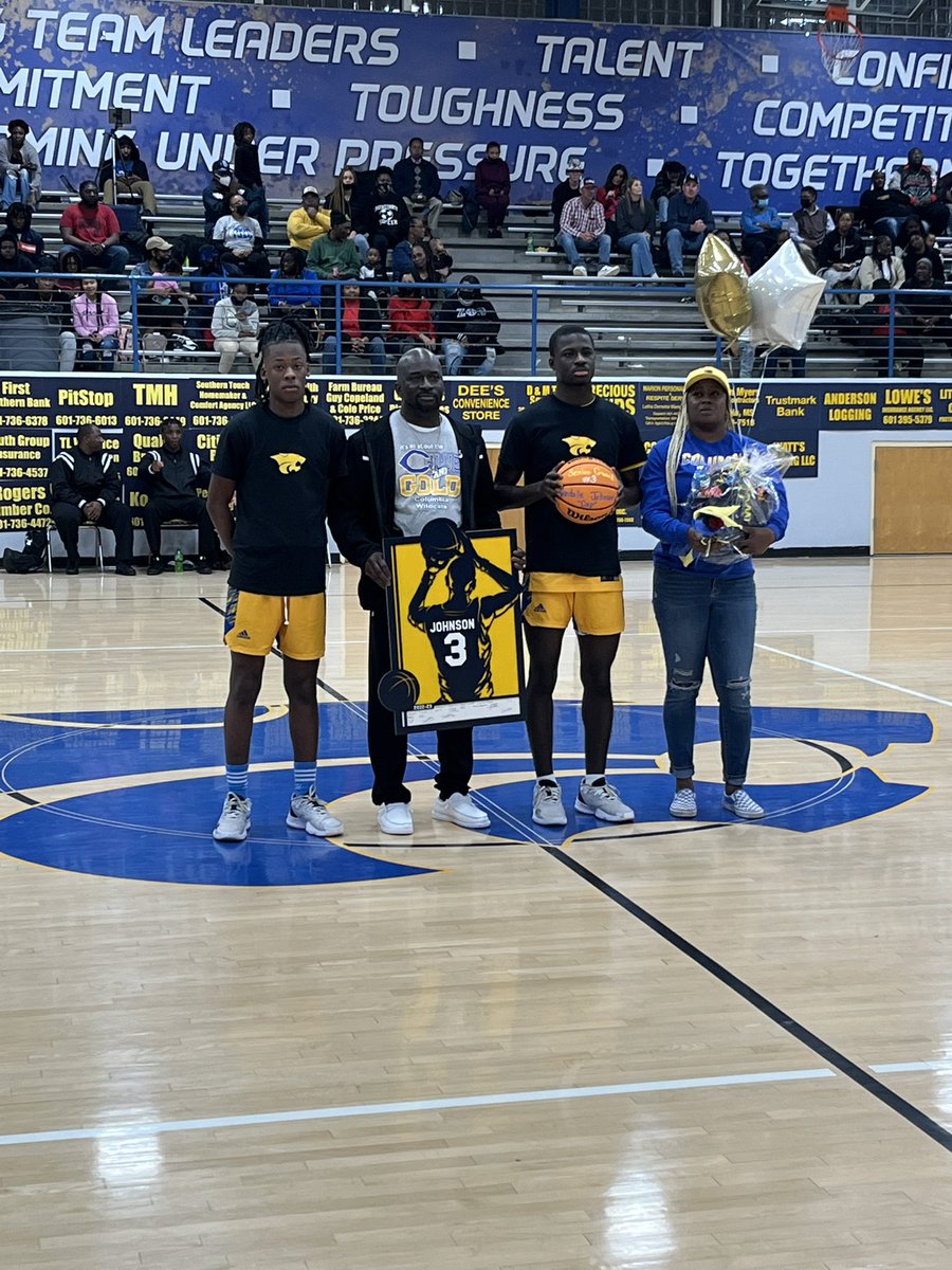 ColumbiaBball's tweet photo. 🗣🗣 WHAT A NIGHT‼️ 

The #WILDCATS handled business tonight by defeating Lawrence County in a huge district battle. 
These four incredible young men had a heck of a Senior Night‼️
@alltimecrowe 

#TourneyTimeNow
#DavisStrong https://t.co/gKKOJcgUfn