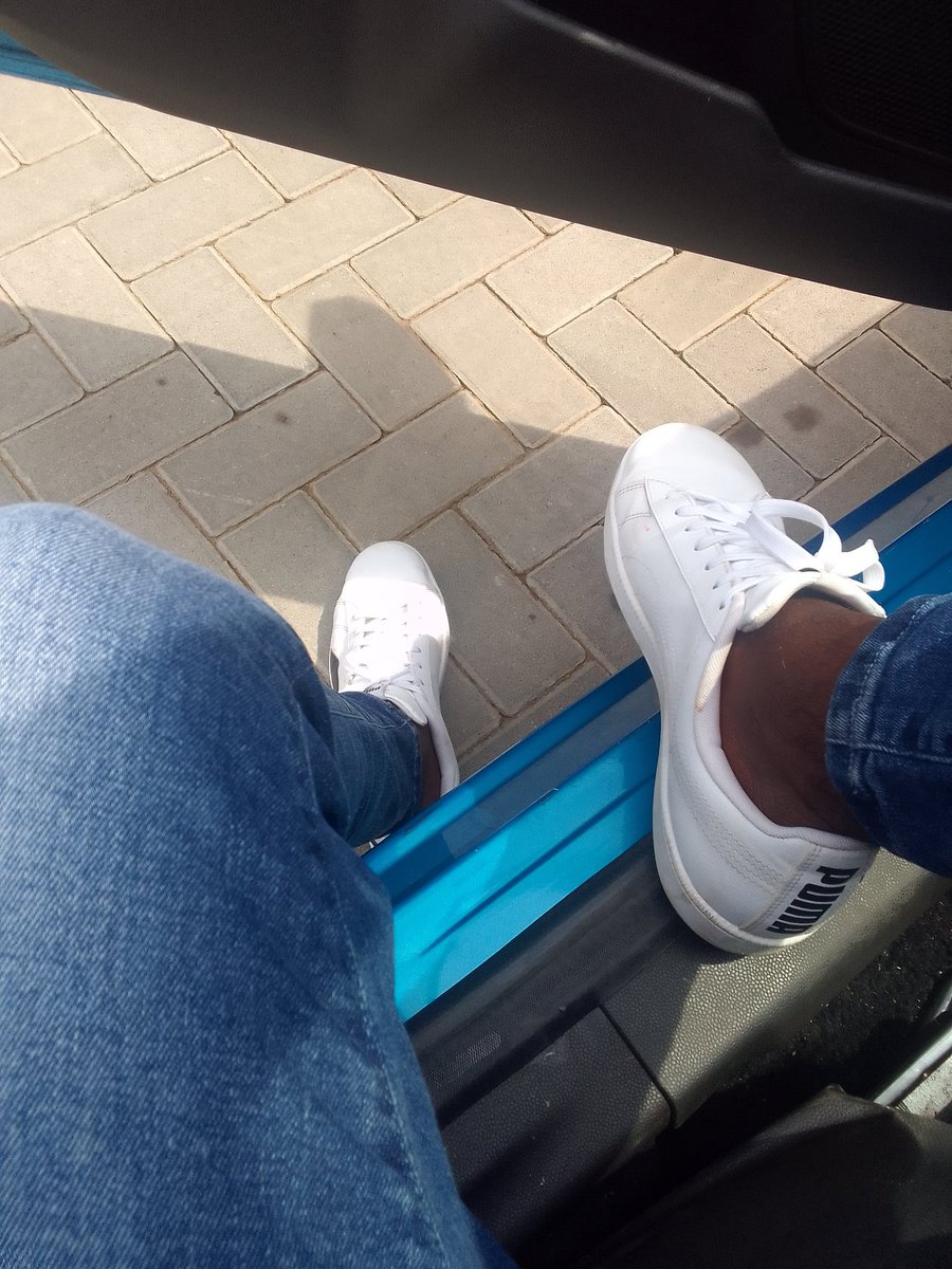 Sneaker Thread.

Comment with a picture wearing your sneakers🤲👣👀❤