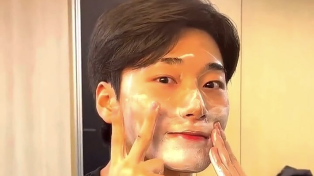 sankaissed's tweet photo. choi san is the cutest person ever and you can't tell me otherwise 🫧 https://t.co/9EEhV2HxxM