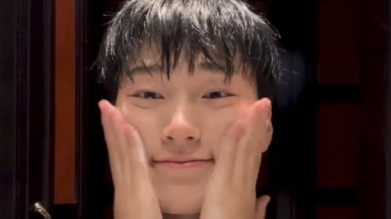 sankaissed's tweet photo. choi san is the cutest person ever and you can't tell me otherwise 🫧 https://t.co/9EEhV2HxxM