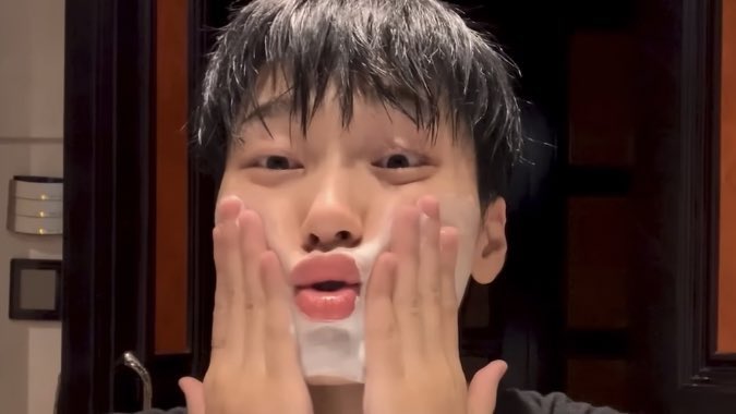 sankaissed's tweet photo. choi san is the cutest person ever and you can't tell me otherwise 🫧 https://t.co/9EEhV2HxxM