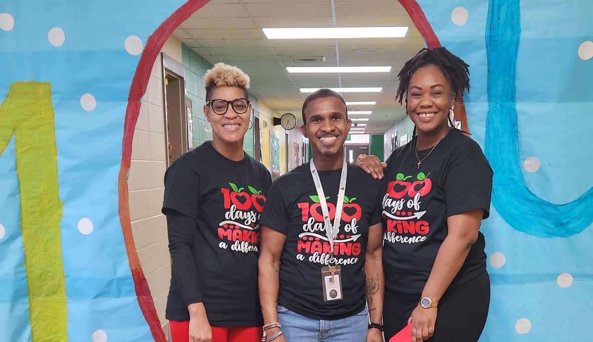 ARI_ChiQuittaW3's tweet photo. I ❤️ supporting my LRS today @OliverLions as we celebrated 💯 days of making a difference in children's lives. Modeling PSF and having Coaching Conversations with 1st Grade.
#EveryChild
#EveryChance
#EveryDay
@Alabama_Reading @AlabamaAchieves @P22TamaraBurney @BhamCitySchools https://t.co/Fq8SEyUw77