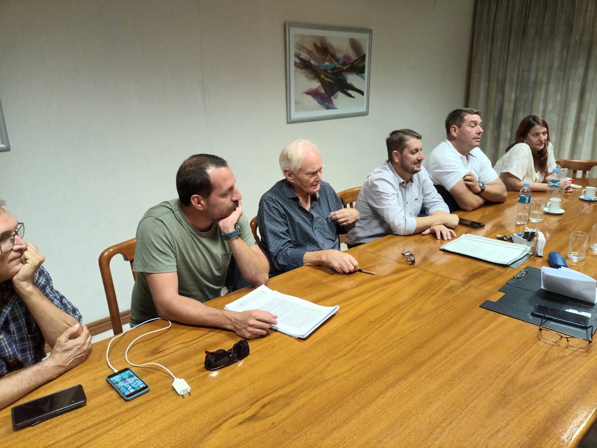 HORACIOUCR's tweet photo. Celebramos la concreción de el frente electoral JXC en Trelew ,será el primer gran triunfo de la coalición en Chubut , los afiliados elegirán la mejor propuesta para recuperar la ciudad y será el trampolín para ganar Chubut . https://t.co/JOoRC0ZI5L