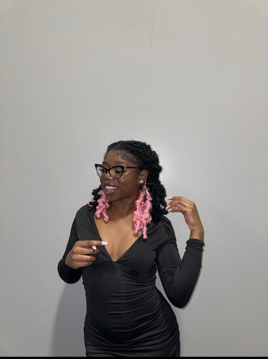 TAMU_ASA's tweet photo. Vanessa Obor
AKA: The BlackBratzdoll
IG:@bhadbihnessa https://t.co/UUUMQ8lZG6