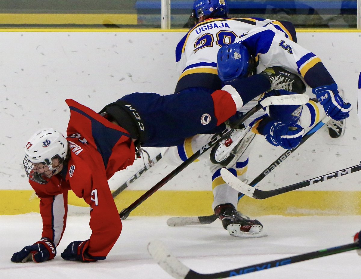 lasportspage's tweet photo. Took some pics as @lahounds1 hosted CRAA Gold of Calgary in #SCAHL play Friday night in #yql #Lethbridge https://t.co/Yt34p4Q92s
