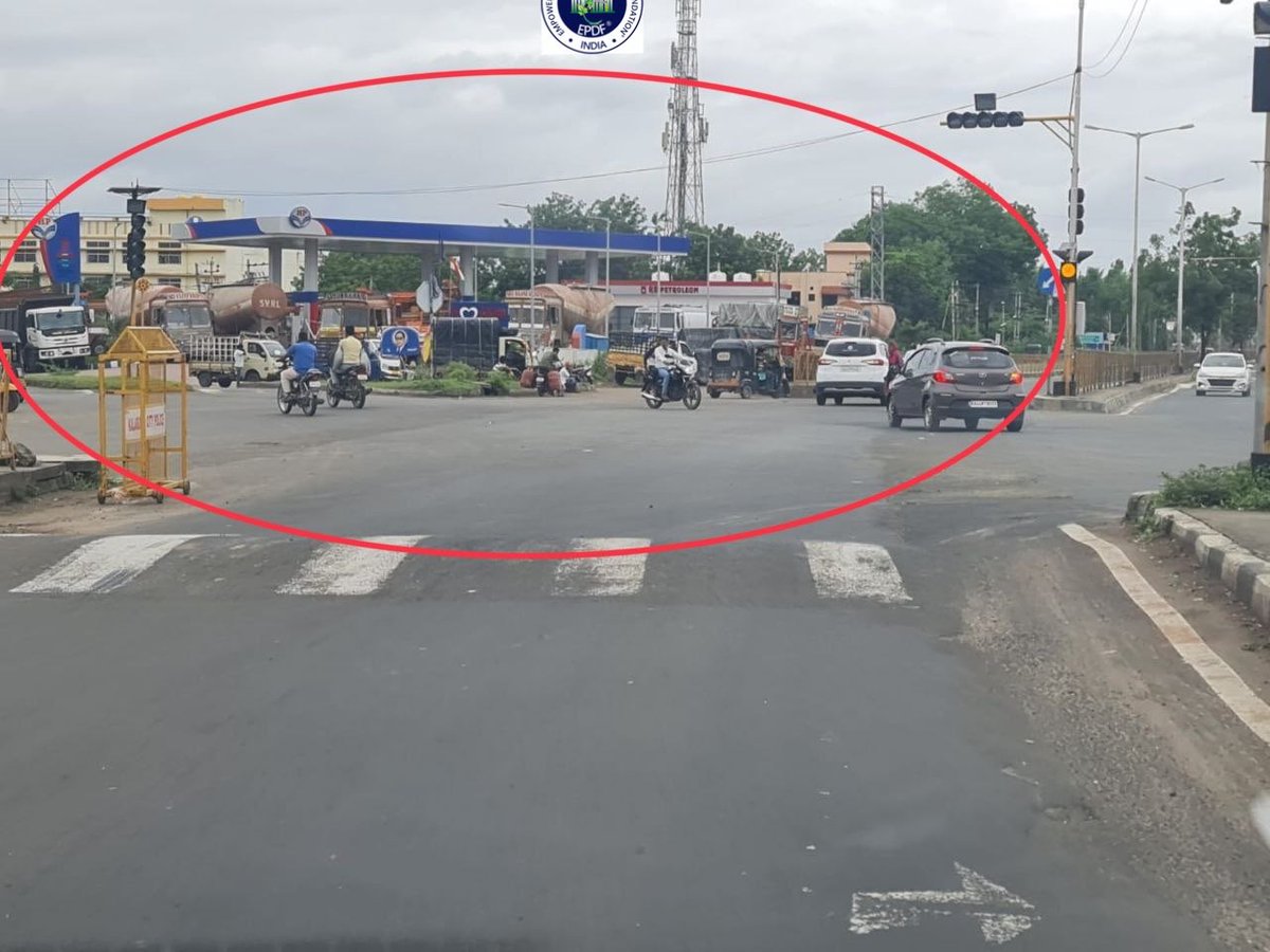 ashwaniattrish's tweet photo. 214
@PetroleumMin When the #CorruptOMCBureaucracy’s connivance is at peak, the Laws are thrown to Wind and How! @hpcl_retail @HPCL’s R B Petroleums, Gulbarga, Karnataka was Set up on an alleged “FAKE NOC” - @HPCL Knew it well - @PesoNagpur Missed the Same and Issued FORM XIV… https://t.co/19PwElLC61