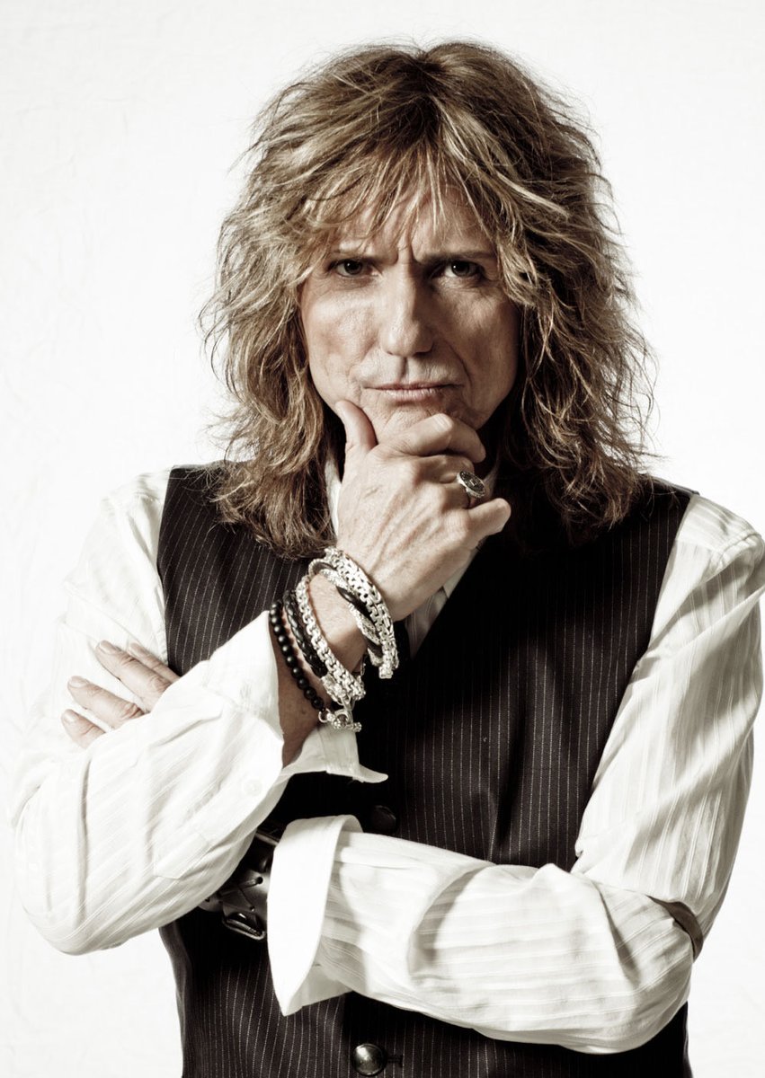 Уайт снейк. Дэвид Ковердейл вайтснейк. Солист группы Whitesnake. David Coverdale "Whitesnake". Whitesnake Дэвид Ковердейл.