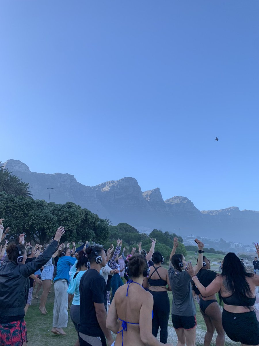 Lightenerrthang's tweet photo. We’re warm. Time for the sea. #secretsunrise #CapeTown https://t.co/cJVqmouzd0