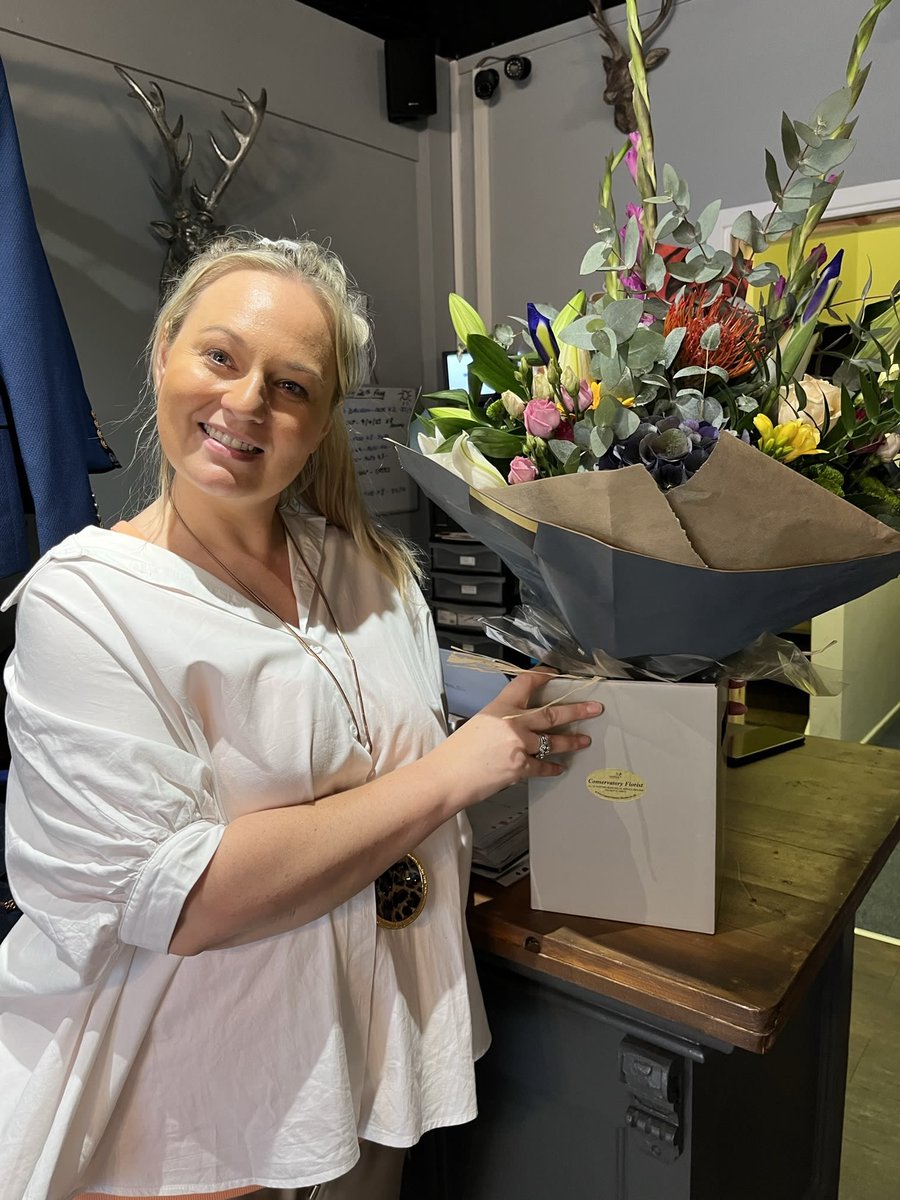 RipleyFlorist's tweet photo. Happy Saturday everyone, pop and see us it’s always great to see our regular customers on a Saturday morning.

Call: 01773-744472 Grab a bouquet are ready to go 💐💐💐💐💐💐 April loved her bouquet https://t.co/2yYNErjuFn