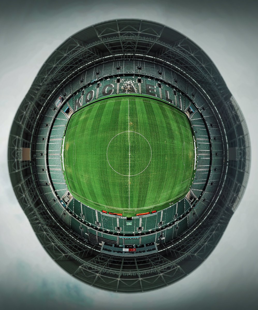 Kocaelispor's tweet photo. TÜM YOLLAR SANA ÇIKAR! 🛣️💚🖤 https://t.co/nc7qASPShf