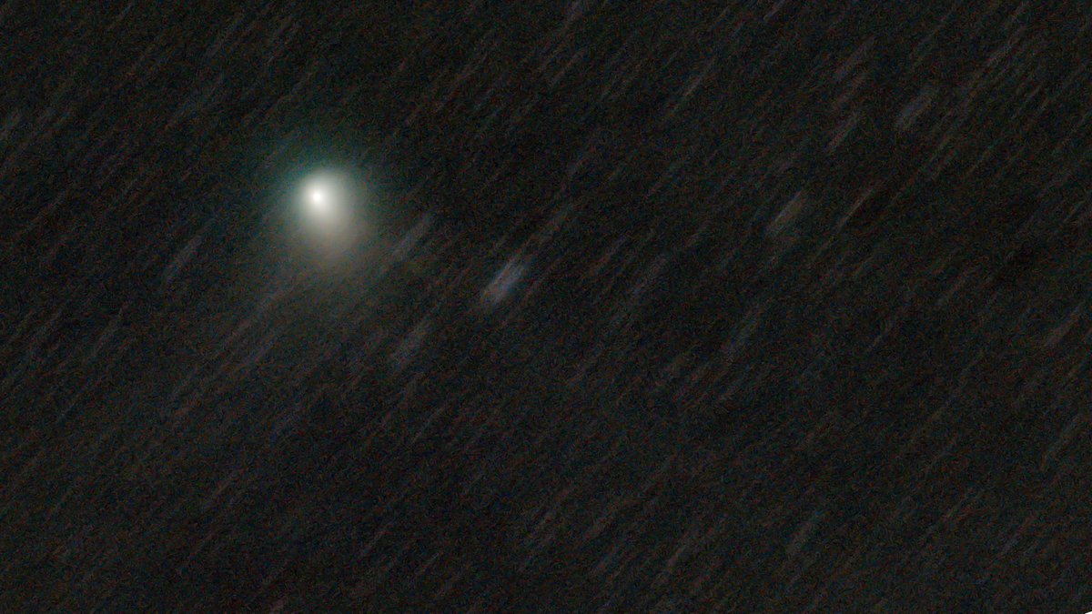 b_astro_rad's tweet photo. Comet C2022 E3 ZTF
A bit noisy, but you can make out the comets tail. 24 min expose.
#CometZTF #astrophotography https://t.co/Ug5CLkoEs8
