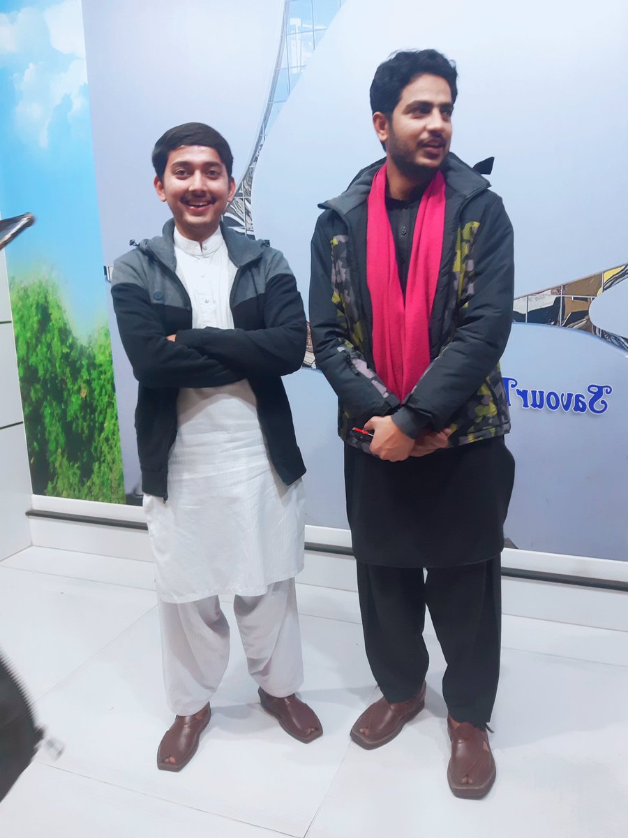 ChaudharyMatee9's tweet photo. "Things are never that scary when you have got some inside out great pals" , ❣️
#Alhamdulillah | #Lahore #WeekEnd | #Shashkey https://t.co/teivvKrliB