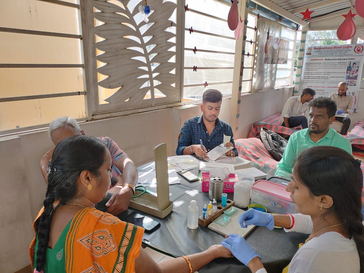 itriangleindia's tweet image. The gift of #blood is a gift to someone&apos;s life.. 🩸

Take a glimpse of the #blooddonation camp held at #iTriangle on the 25th of January where more than 50 iTrianglers supported the noble cause of participating in the camp.