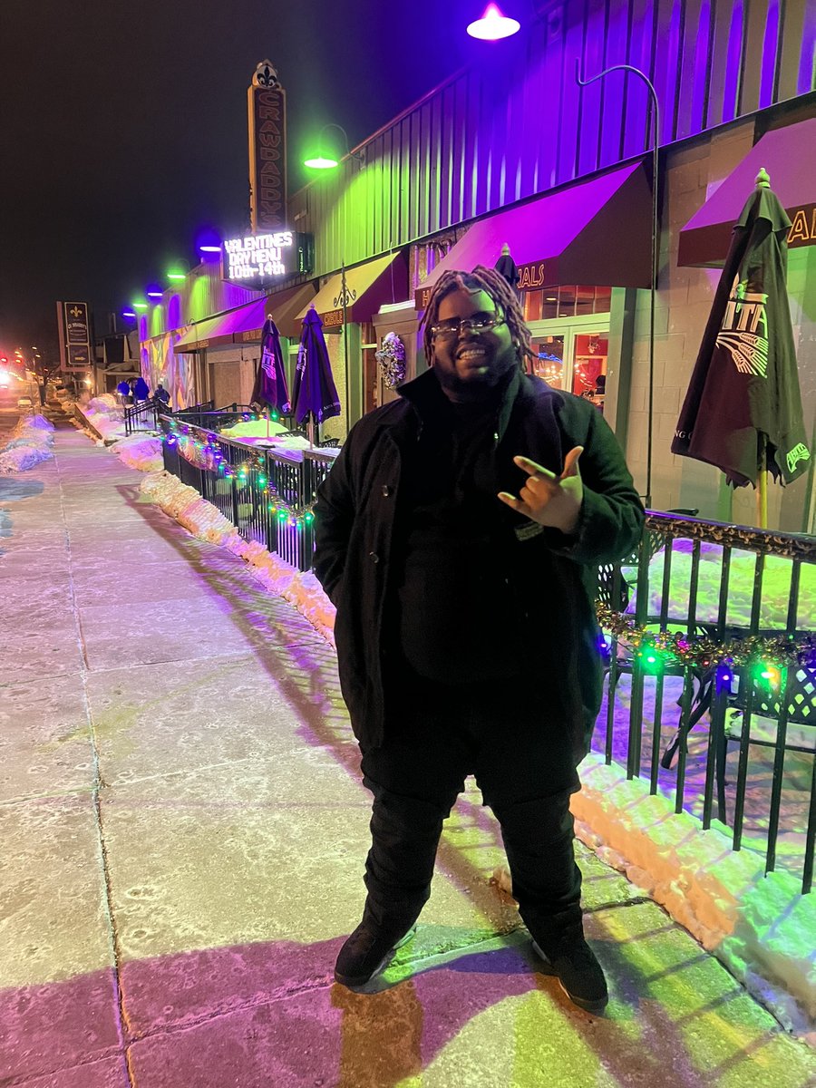 BalloutSwagginn's tweet photo. I can’t 🙅🏾♂️ give you all my time ⌚️ do you kno who I am 🧐 #7200 #7Duce #StricklyBusiness #41 https://t.co/fhrjdmUgBl