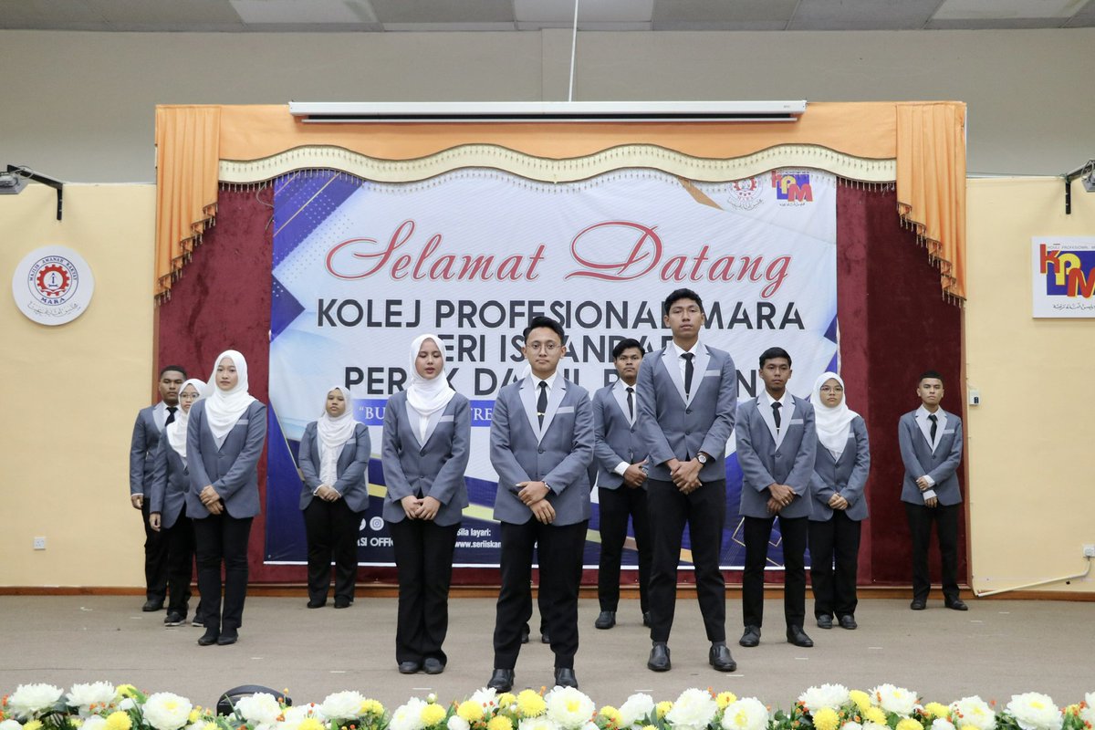 MPPKPMSI's tweet photo. Kami, MPP 22/23, ingin menzahirkan rasa syukur dan jutaan terima kasih, kerana anda telah memberi kepercayaan penuh kepada kami dalam memimpin KPM
Seri Iskandar selama satu tahun 🫡

Mohon ampun dan maaf atas sebarang kesulitan yang dialami anda sepanjang tempoh kepimpinan kami. https://t.co/lLSGwHX3O0
