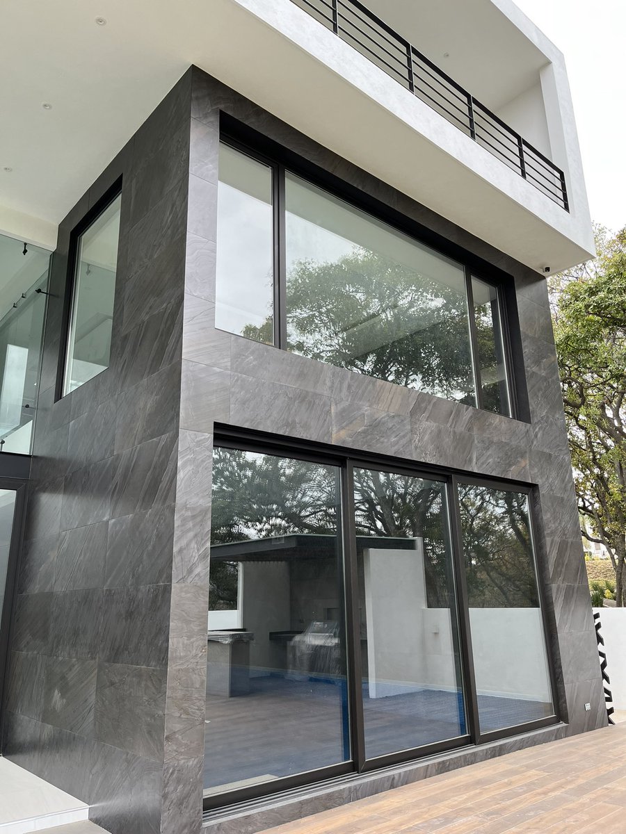 CrisvisaC's tweet photo. ¿Estás buscando Canceleria de PVC? Obra de PVC marca @rehaumexcam fabricada por Crisvisa PVC e instalada por nuestro cliente.

🖥 https://t.co/IjaxR6oFUf
#crisvisanaucalpan #crisvisatoluca #vidrioarquitectonico #vidriotemplado #vidrioinsulado #vidriolaminado #ventanasdealuminio https://t.co/R96arYkqTa