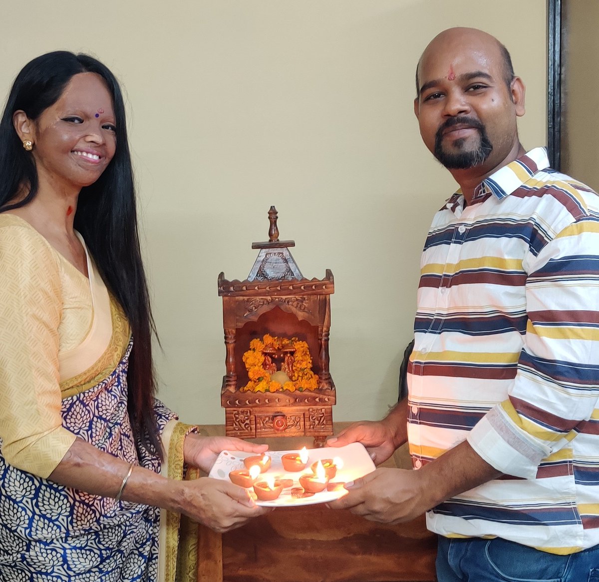 TheLaxmiAgarwal's tweet photo. Happy Birthday @Anthonylal1 khush raho abad raho bhagwan apko humesha thik rakhe jaldi se thik ho jao Blessings Pyar Bohut sara ❣️ 

#brothersisterlove #thelaxmiagarwal https://t.co/s3oJdKpOIx