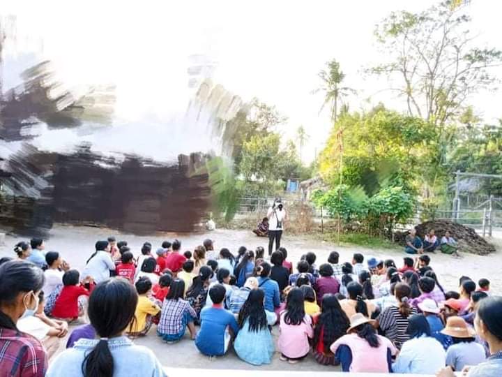 AlexMyanmar13's tweet photo. Led by the main strike protesters in Sagaing Region's #Taze township, an anti-dictatorship demonstration was held on February 4.

#LegalizationOfNUG
#2023Feb4Coup
#WhatsHappeningInMyanmar https://t.co/B490SPYGxB