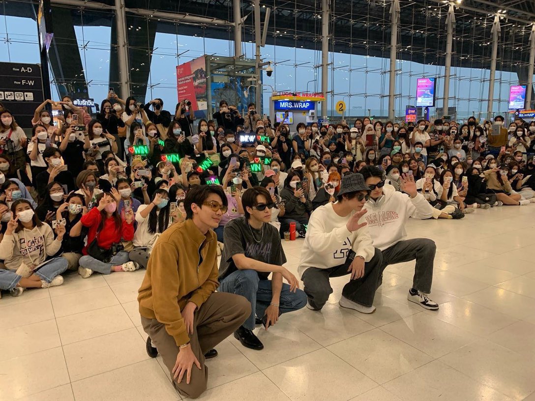 BWLimitless2022's tweet photo. 30TH ANNIVERSARY PARIS GETAWAY

one shot
fluff

 #BWLimitlessAUverse https://t.co/RSUuPlbgHA