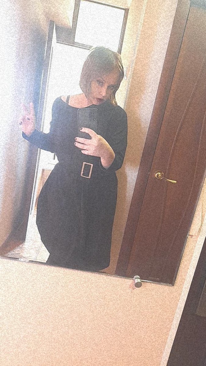 olgac2898's tweet photo. Hello.❤️
#photo 
#Selfiee 
#bored https://t.co/CChlV5IA91