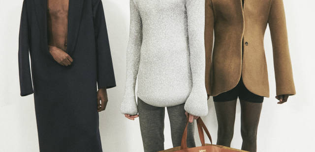 titrespresse's tweet image. (Le Nouvel Observateur): Les plus belles audaces de la fashion week homme : #Jambes apparentes sous une jupe, torse révélé par une veste portée sans chemise, peau dévoilée par un jeu de transparence ou d’échancrure… #Lieu.. titrespresse.com/8953382212/jam…