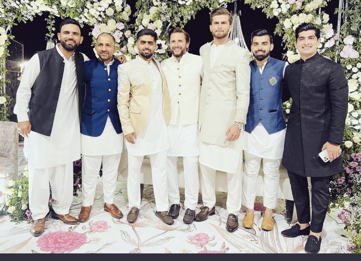 SAfridiOfficial's tweet photo. Daughter is the most beautiful flower of your garden because they blossom with great blessing. A daughter is someone you laugh with, dream with, and love with all your heart. As parent, I gave my daughter in Nikkah to @iShaheenAfridi, congratulations to the two of them😘 https://t.co/ppjcLllk8r