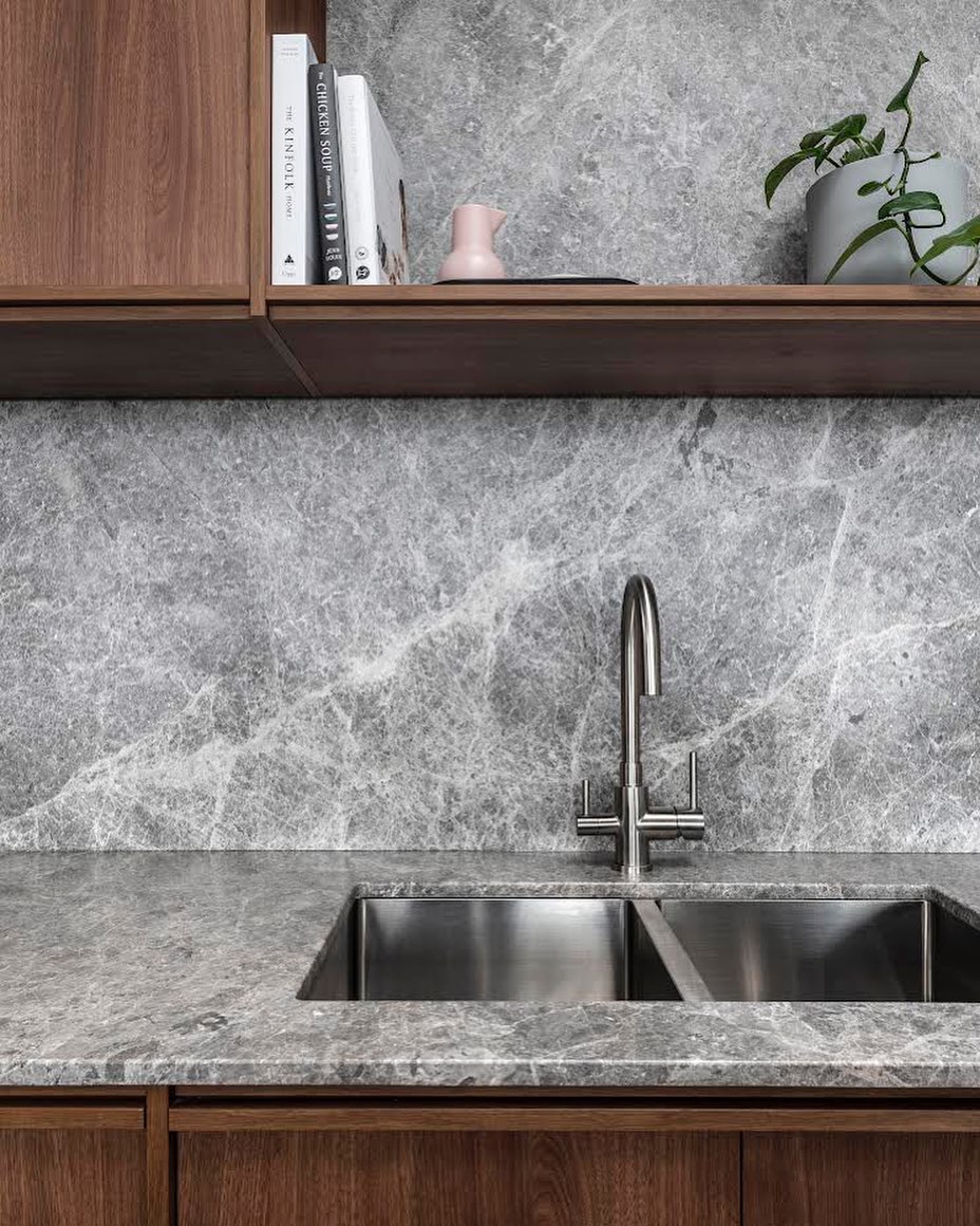 Quality__marble's tweet photo. Add a touch of glamour with Silver River Premium Natural Stone
Contact us https://t.co/85OSqLtZHP
for an exclusive collection of Italian Marble
#qualitymarble #naturalstone #italianmarbles #naturalstonedesign https://t.co/dPpb7Wz225