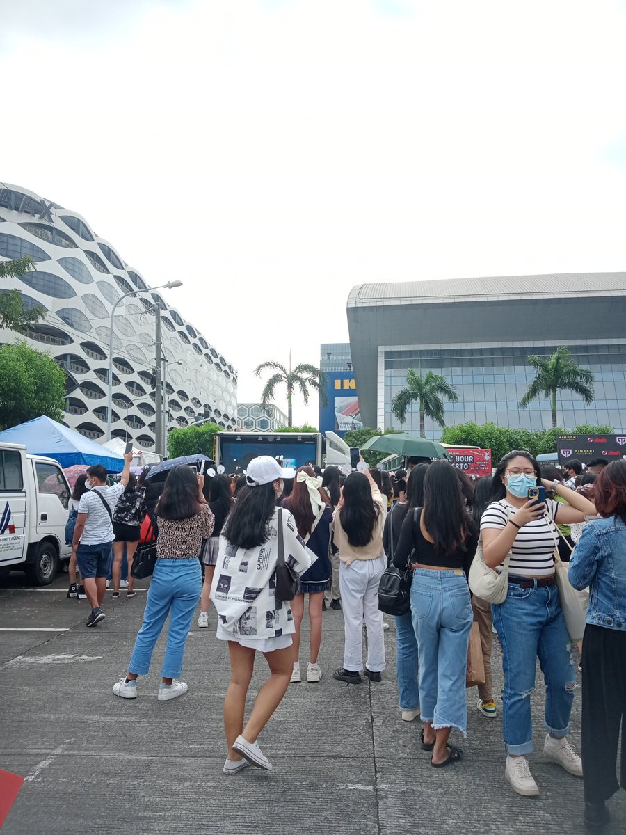 FEVERKSW's tweet image. they don't know i am user feverksw 😁