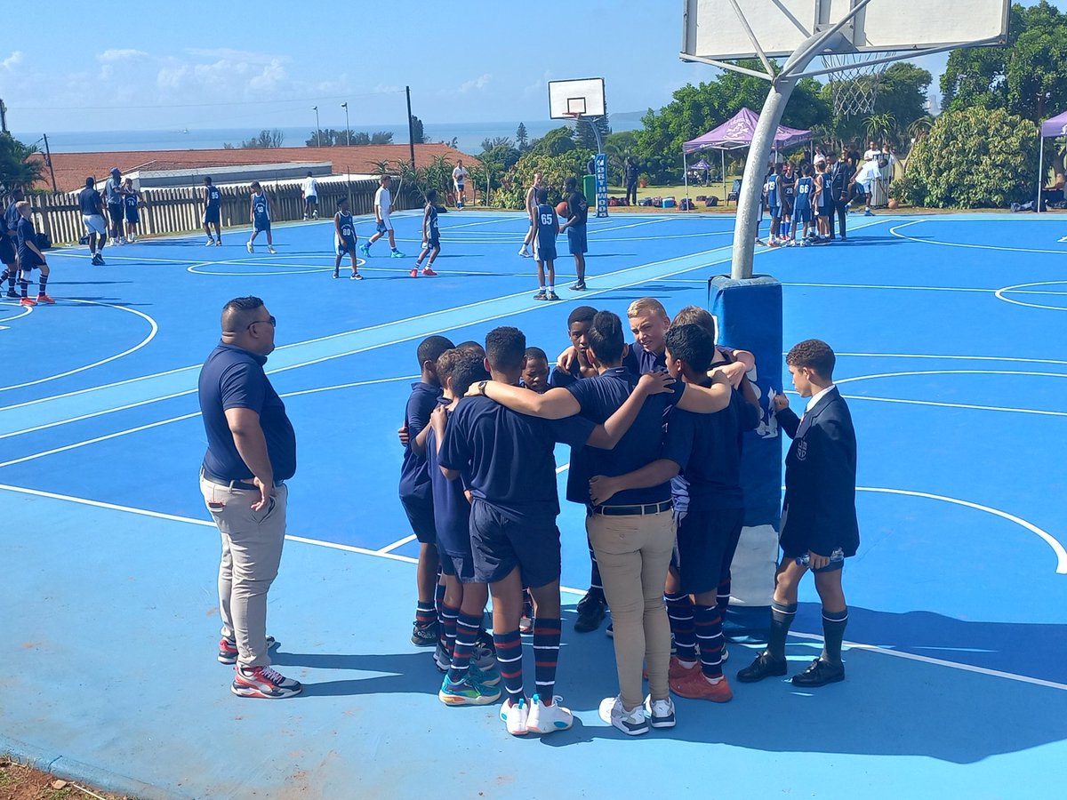 Westville_BHS's tweet image. Big game on our hands here at Northwood on a beautiful Durban summer day. Coach T Tucker giving her 14A boys the plan for 3rd quarter. 11-25 to NW #BBall #WeekendTakeOver