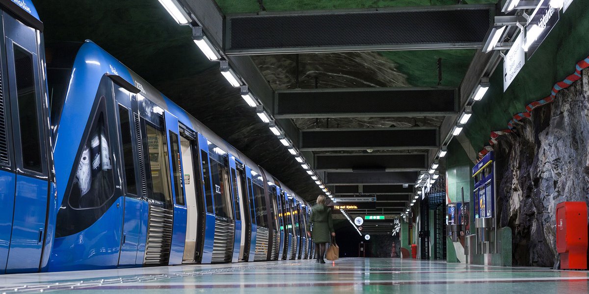 VTACLED's tweet photo. V-TAC's new range of LED fittings offer efficient lighting with high lumen ratings, different lengths and wattages, long lifespan (30000 hrs), and stable, flicker-free lighting with Samsung LEDs. Know more at https://t.co/UI0fbdkd0k 
#LEDLights #vtacled https://t.co/vwJ5yRCc4F
