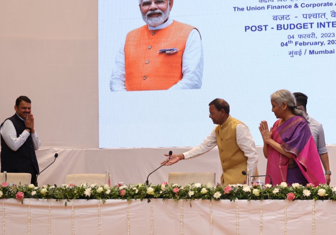 Devendra_Office's tweet photo. DCM #DevendraFadnavis attending Post Budget Interaction held by Union Finance Minister @nsitharaman ji in #Mumbai.
Union MoS @DrBhagwatKarad, industry leaders,experts from various fields are present.
Dignitaries inaugurated the session by lighting traditional lamp.
#Budget2023 https://t.co/RaG2SWzVK5
