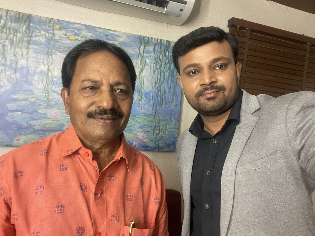 MadarYuvasamrat's tweet photo. Happy birthday dear @AMRathnamOfl sir #megaproducer #hariharaveeramallu https://t.co/wbxdrNYZ3V