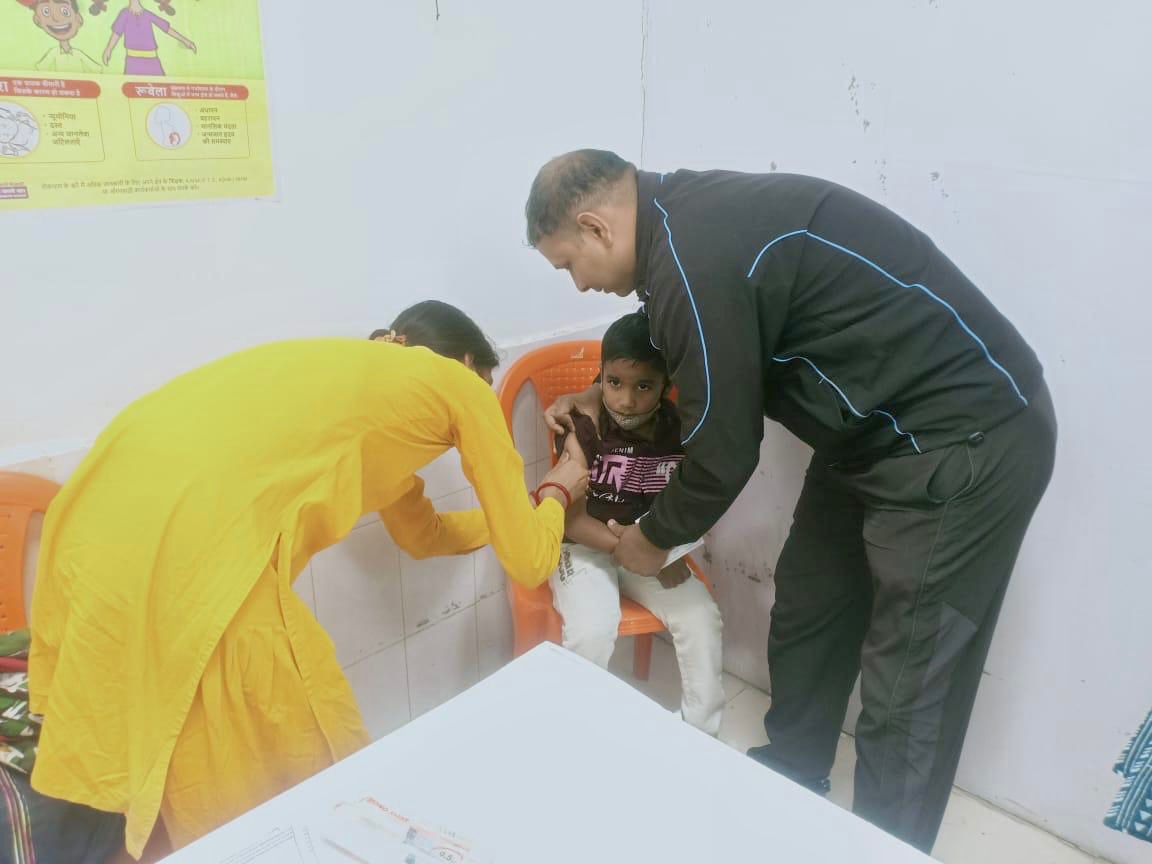 easterncomd's tweet image. #IndianArmy
More than 2000 children vaccinated under the Mass #Measles Rubella Vaccination Campaign #MRVC organised by #BrahmastraHealers  in coordination with Block Primary Health Centre, #Pursha over three days at #Panagarh Military Station.
@adgpi
@SpokespersonMoD