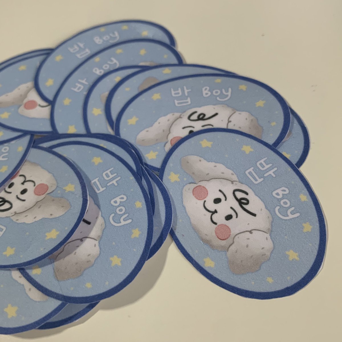 lemendays's tweet photo. [fansupport!!] Cause I know what you like boy~ you’re my chemical 밥 boy~

🗓️ 5th feb @ sg indoor stadium (timing tbc)

Come say hi and get a sticker!! (Doodle behind is random!!) See y’all tomorrow :D 
#MANIACinSG https://t.co/ex7T3IbCuO