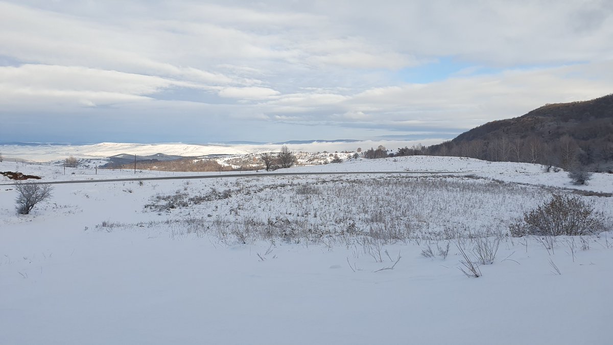 vlad_mihalcea's tweet photo. Beautiful Transylvania 😍 https://t.co/zpzqrTtQUC