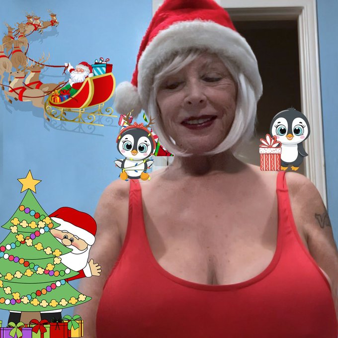 https://t.co/6laN1NLV96 xmas may be over but you can still give the gift that keeps giving back🤑🥰💕 https://t<a href="/tag/wrestling"class="tags"><span>#wrestling</span></a>
