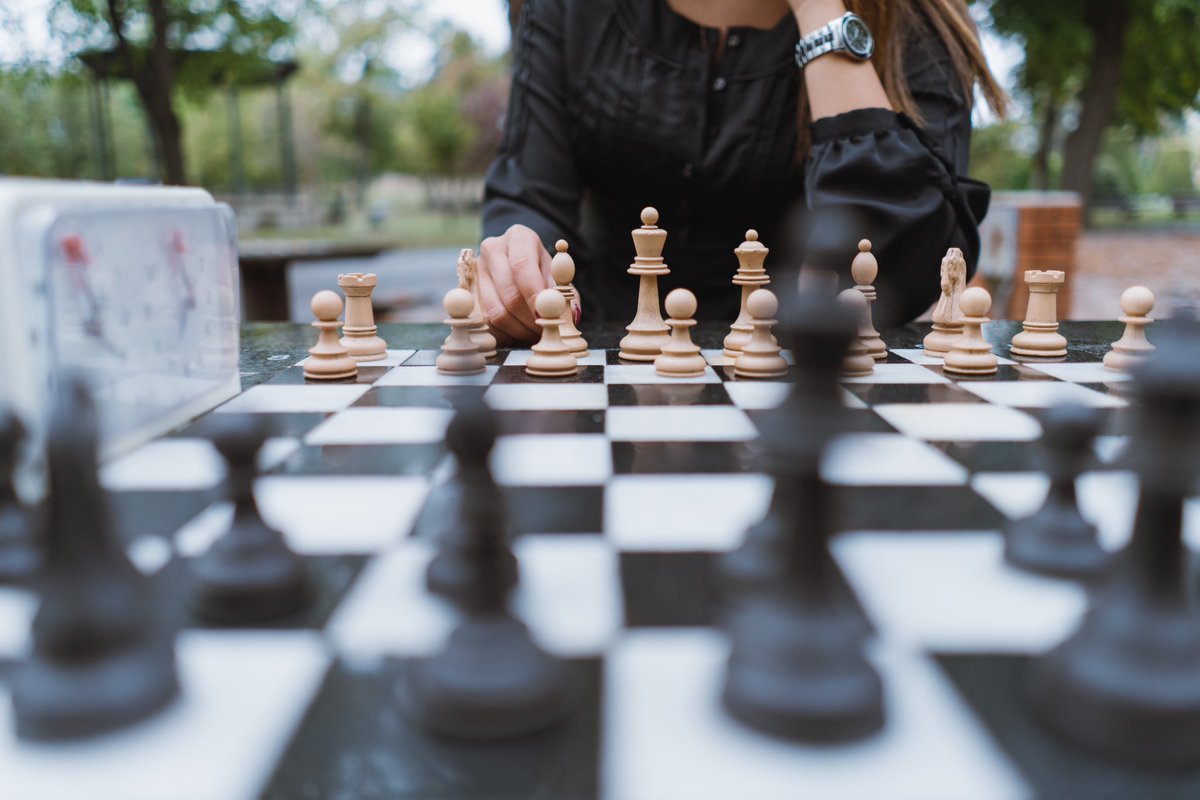 Playing ♟️chess♟️with others in the park can provide an opportunity for social interaction and build new relationships with people who share similar interests. Combination of fresh air, nature and chess is extraordinary. Have you tried it? #QuestionOfTheDay