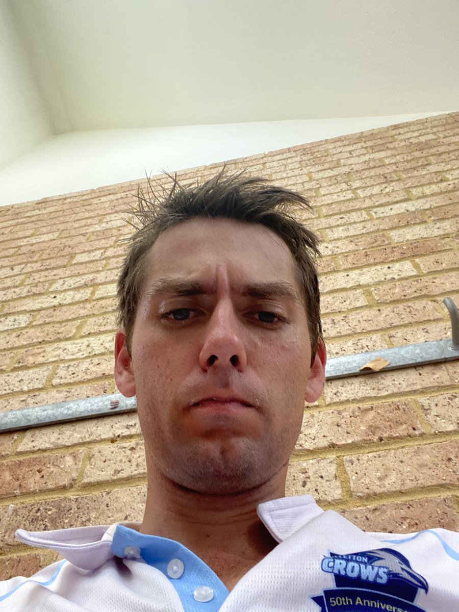 jlandsme_93's tweet image. Tea. Bowling day. 39 degrees. Dropped a catch and got a busted wrist. How good. #localproblems