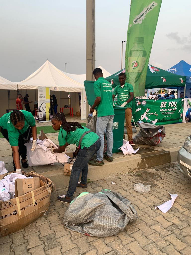 NGParallelPoint's tweet photo. When you look at the bigger picture, recycling is the right thing to do.
We are here at the access bank marathon to recycle β»οΈ
#savetheplanet #accessmarathon #parallelpoint #recycle #AccessBank https://t.co/Dk9UKjU6aL